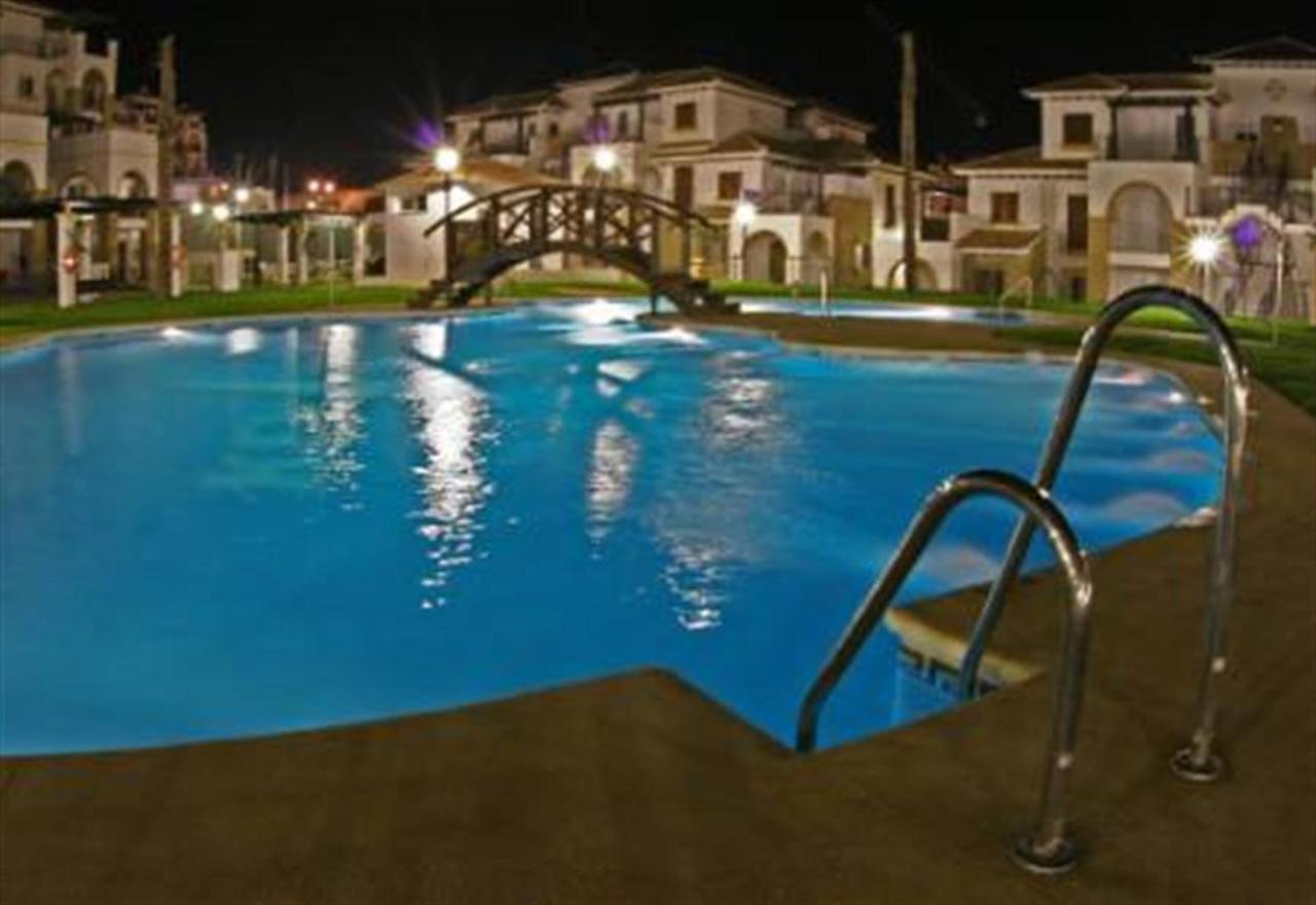 2 Bed Apartment With Pools And Spa Vera Bagian luar foto